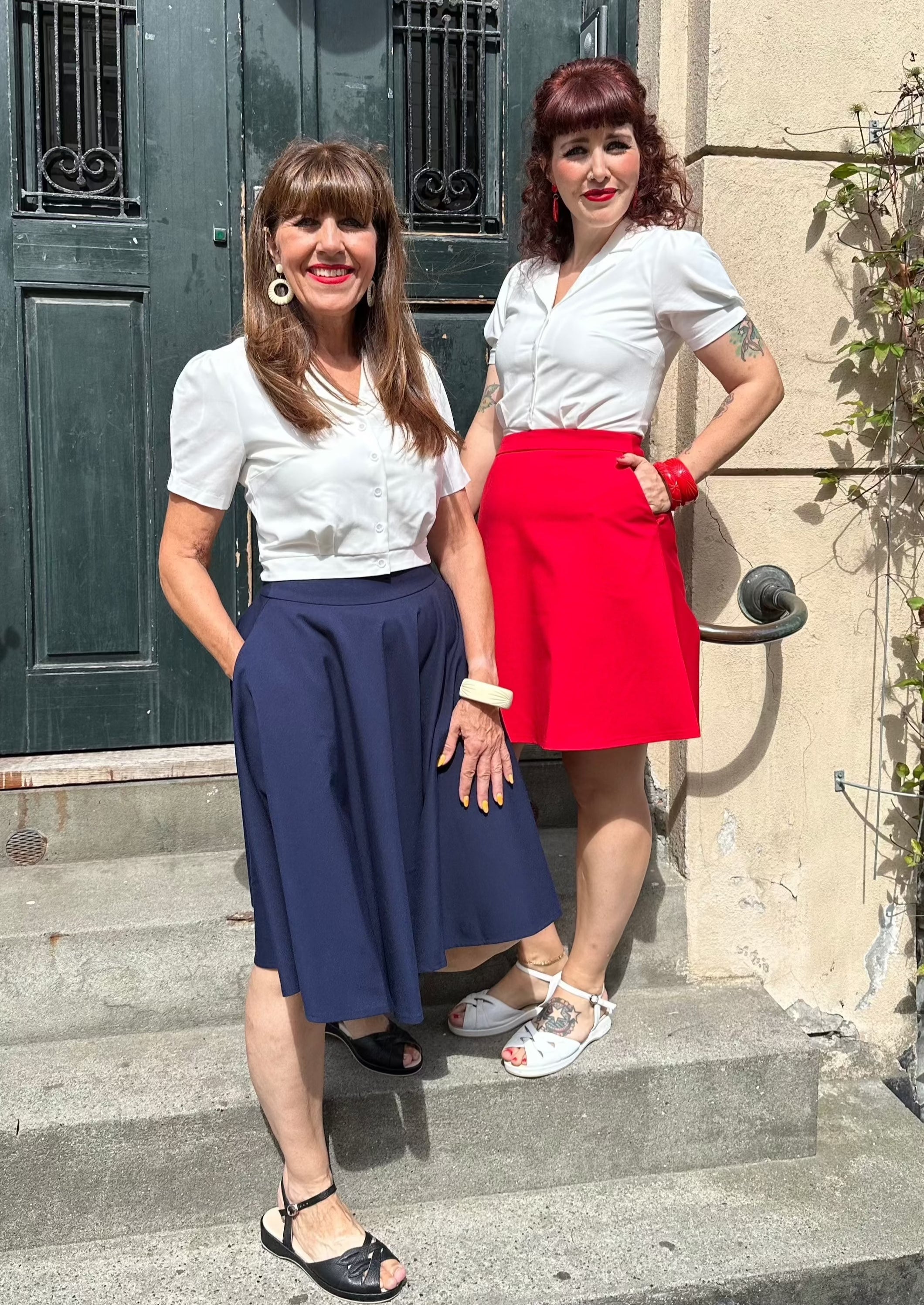 1950'er stils swingnederdel i navy blå Nederdel Daisy Dapper