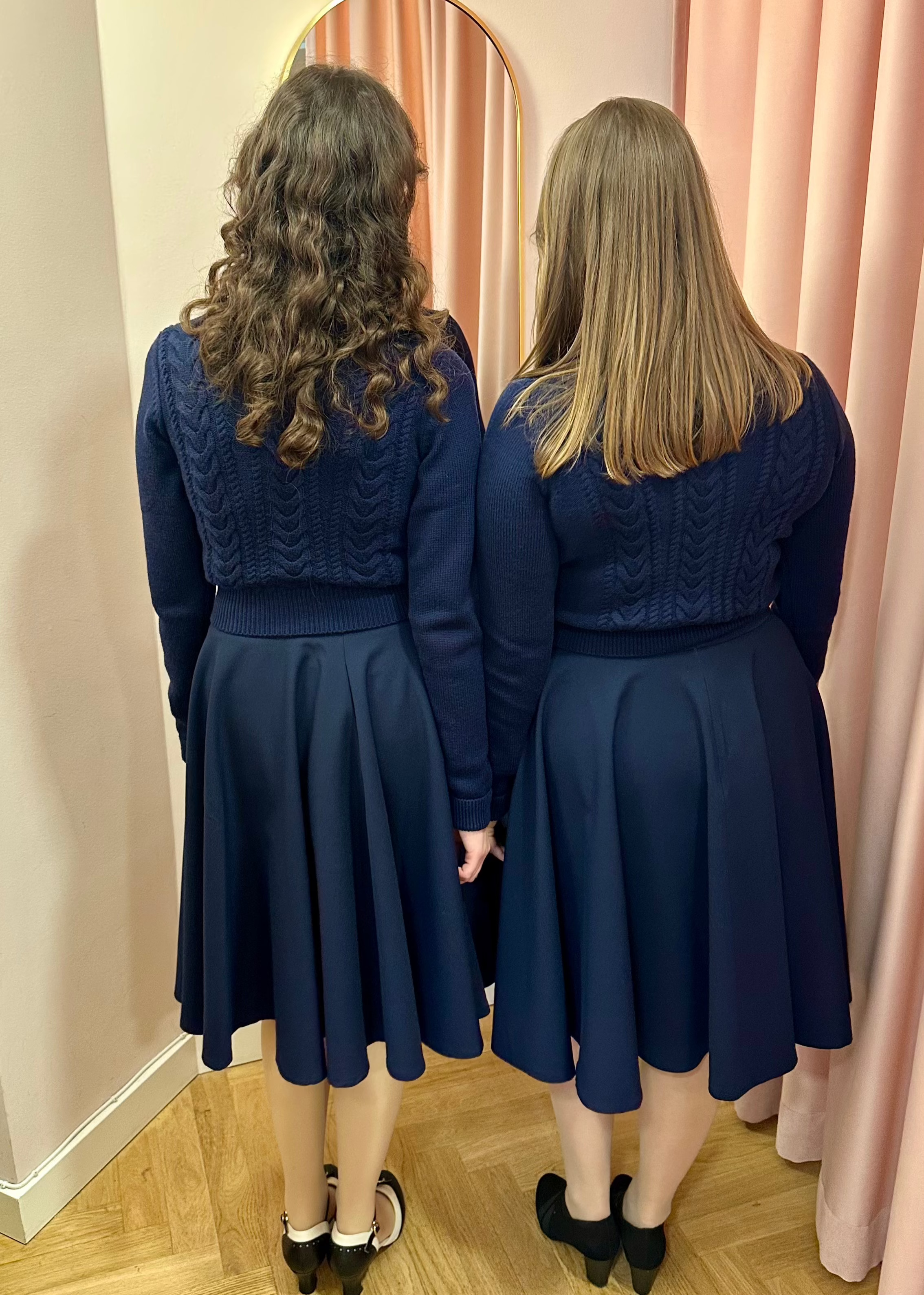 1950'er stils swingnederdel i navy blå Nederdel Daisy Dapper