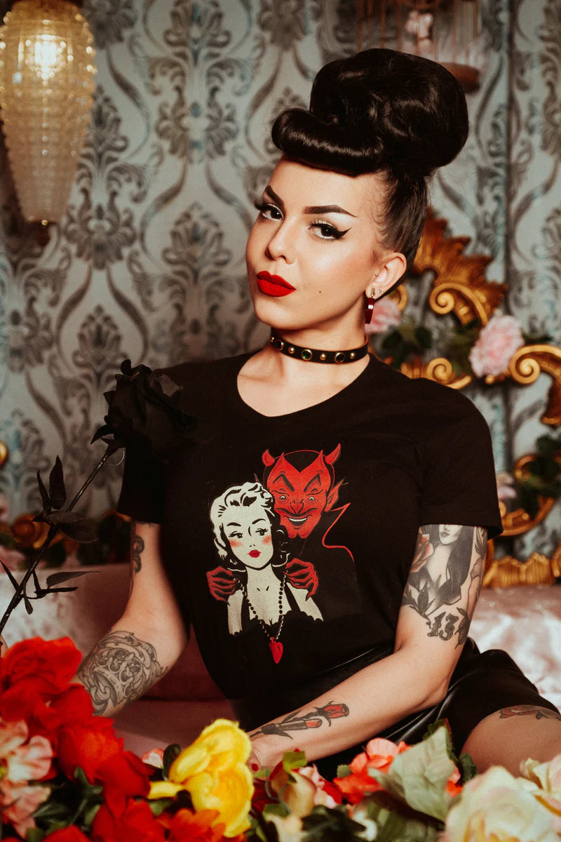 1950'er stils T-shirt 'Deal with the Devil' i sort tøj Mischief Made