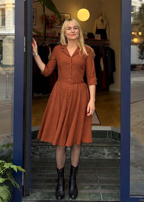Betty skjortklänning med 3/4-ärmar - rust linen look