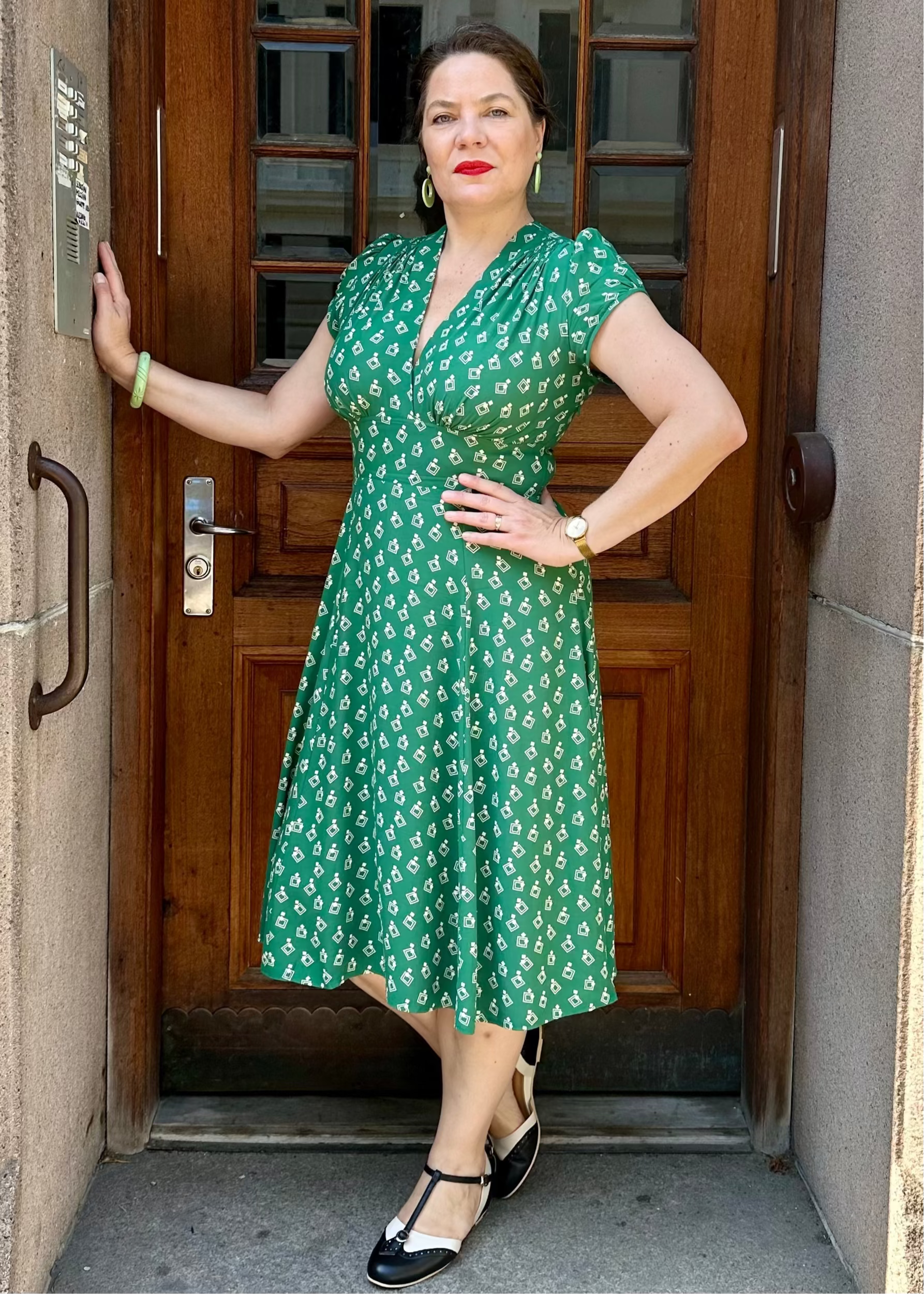 Ava klassisk A-form kjole i grøn 'Diamond Deco' aline kjole House of Foxy