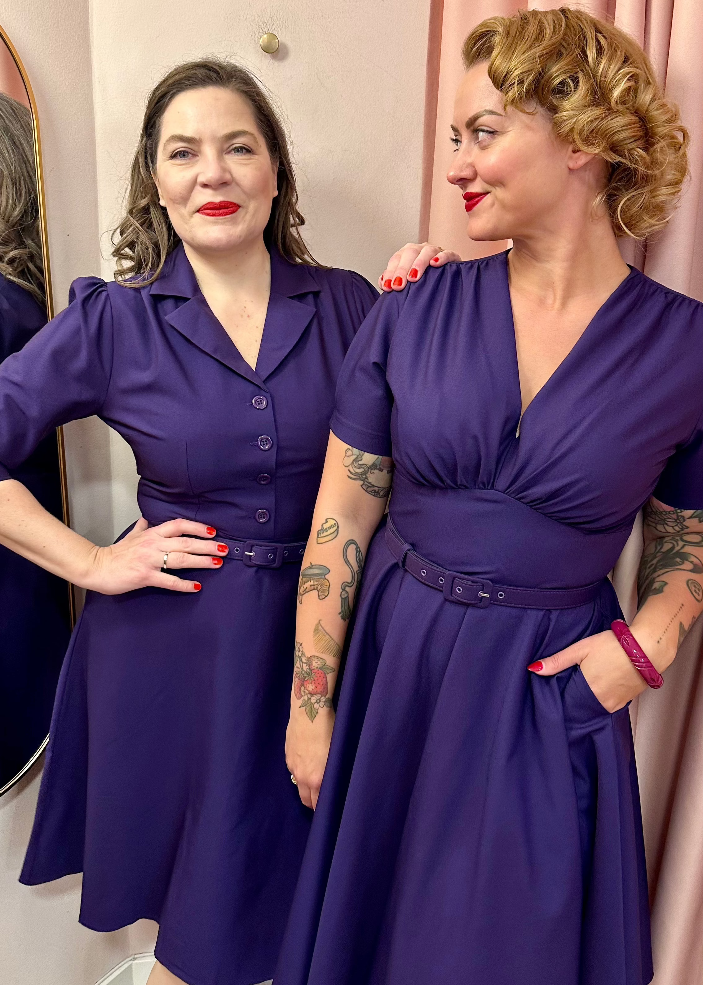 Betty skjortekjole med 3/4 ærmer i lilla skjortekjole Daisy Dapper