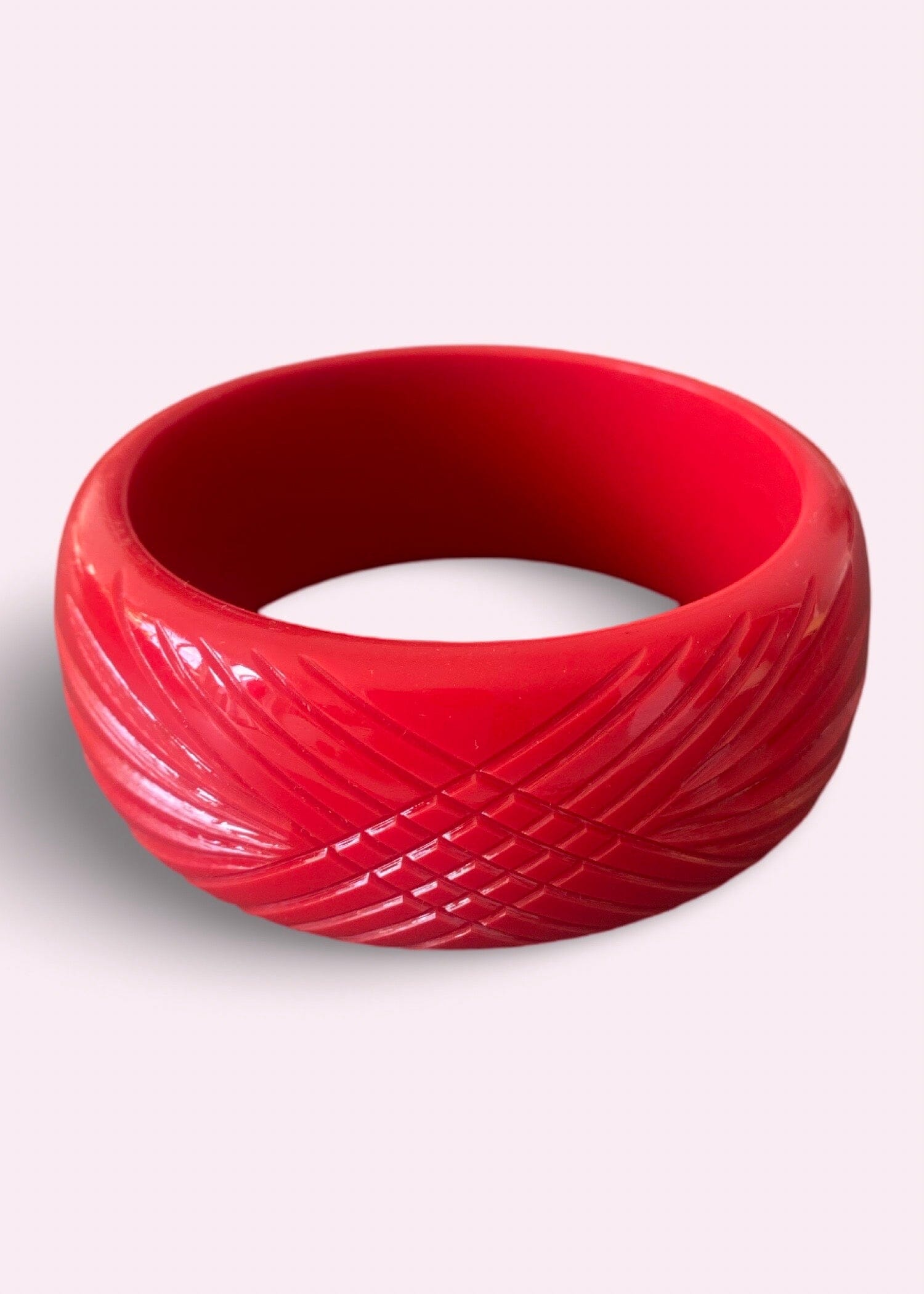 Bredt armbånd i vintage stil, rød Accessories Rock It Rosie