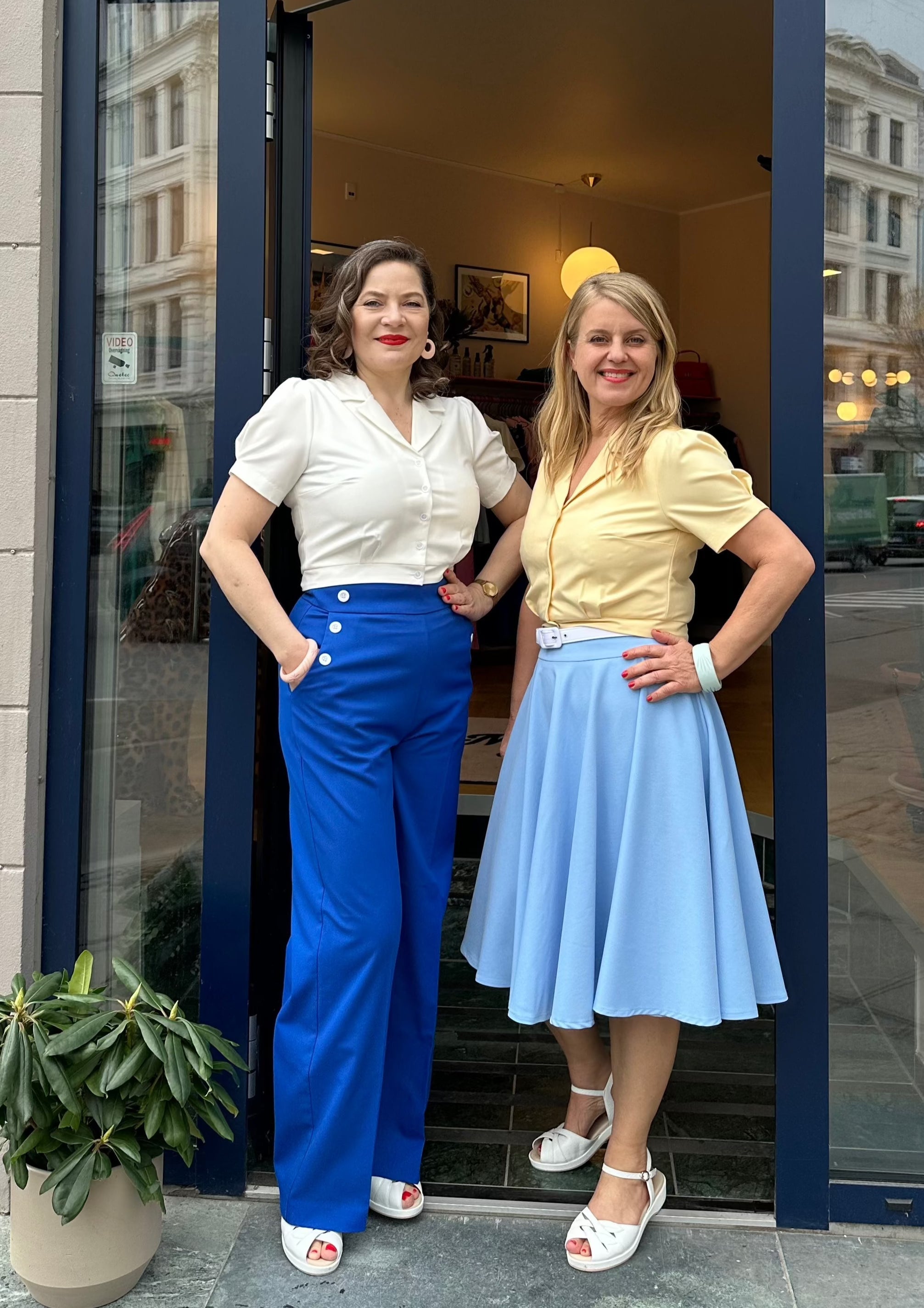 Daisy kortærmet skjorte i lys gul tøj Daisy Dapper
