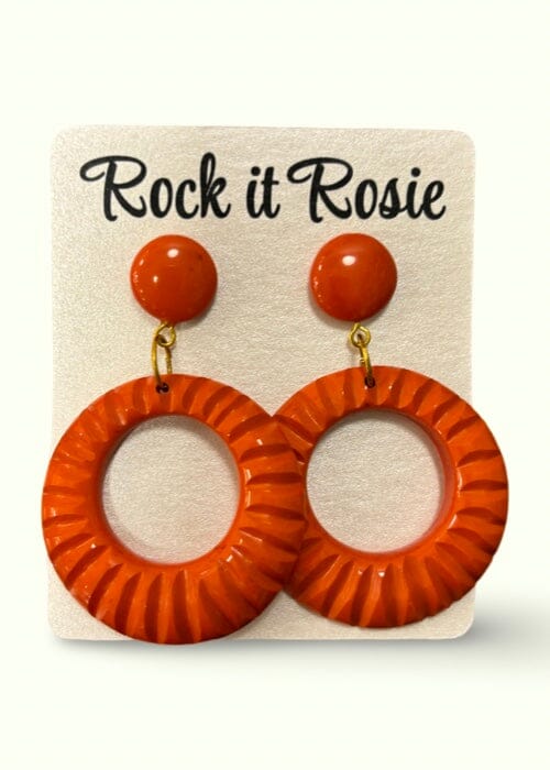 Hoop øreringe med mønster i 1950'er stil i Rust Accessories Rock It Rosie