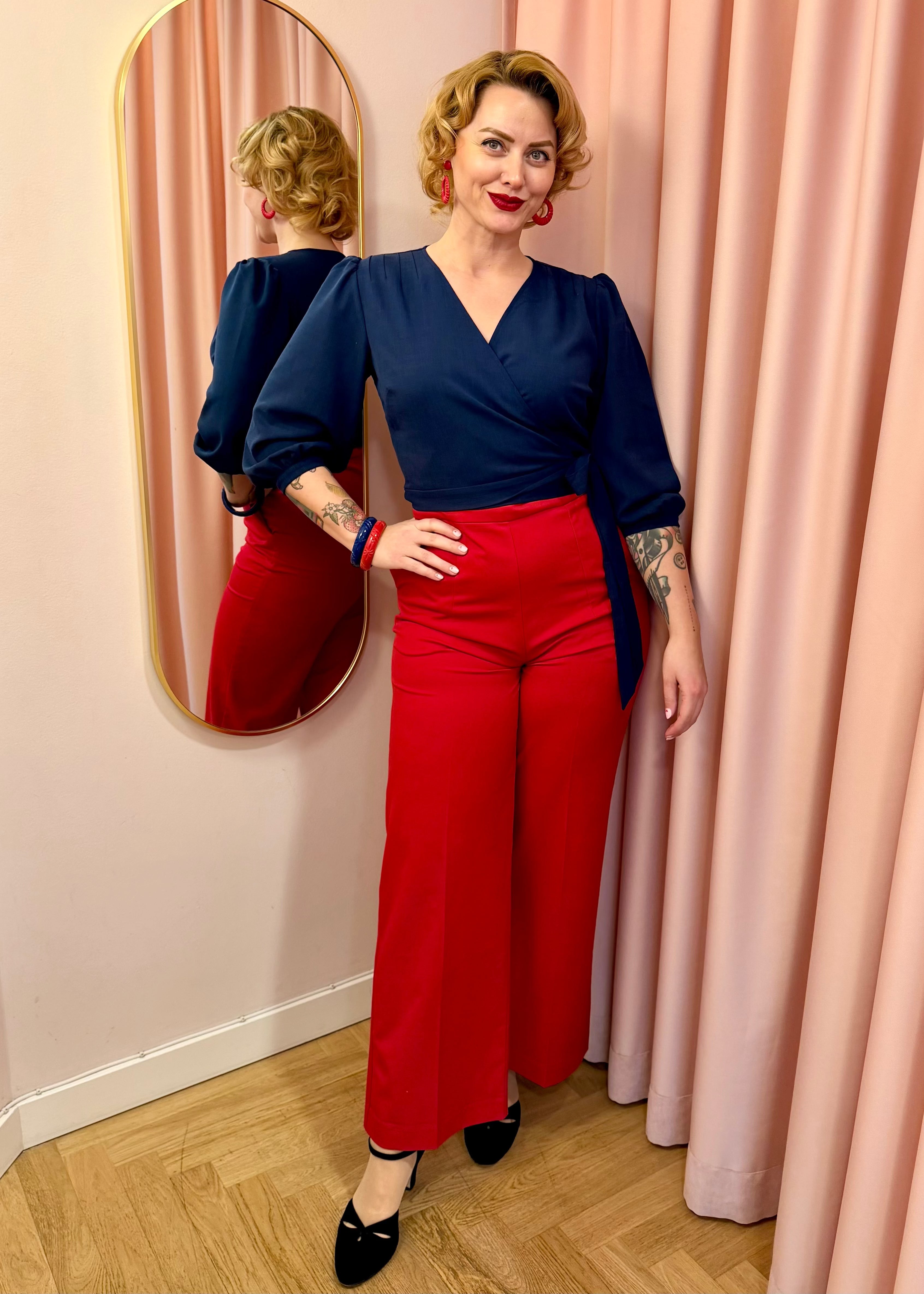 Slåom bluse med 3/4 lange ærmer - navy blå bluse Daisy Dapper
