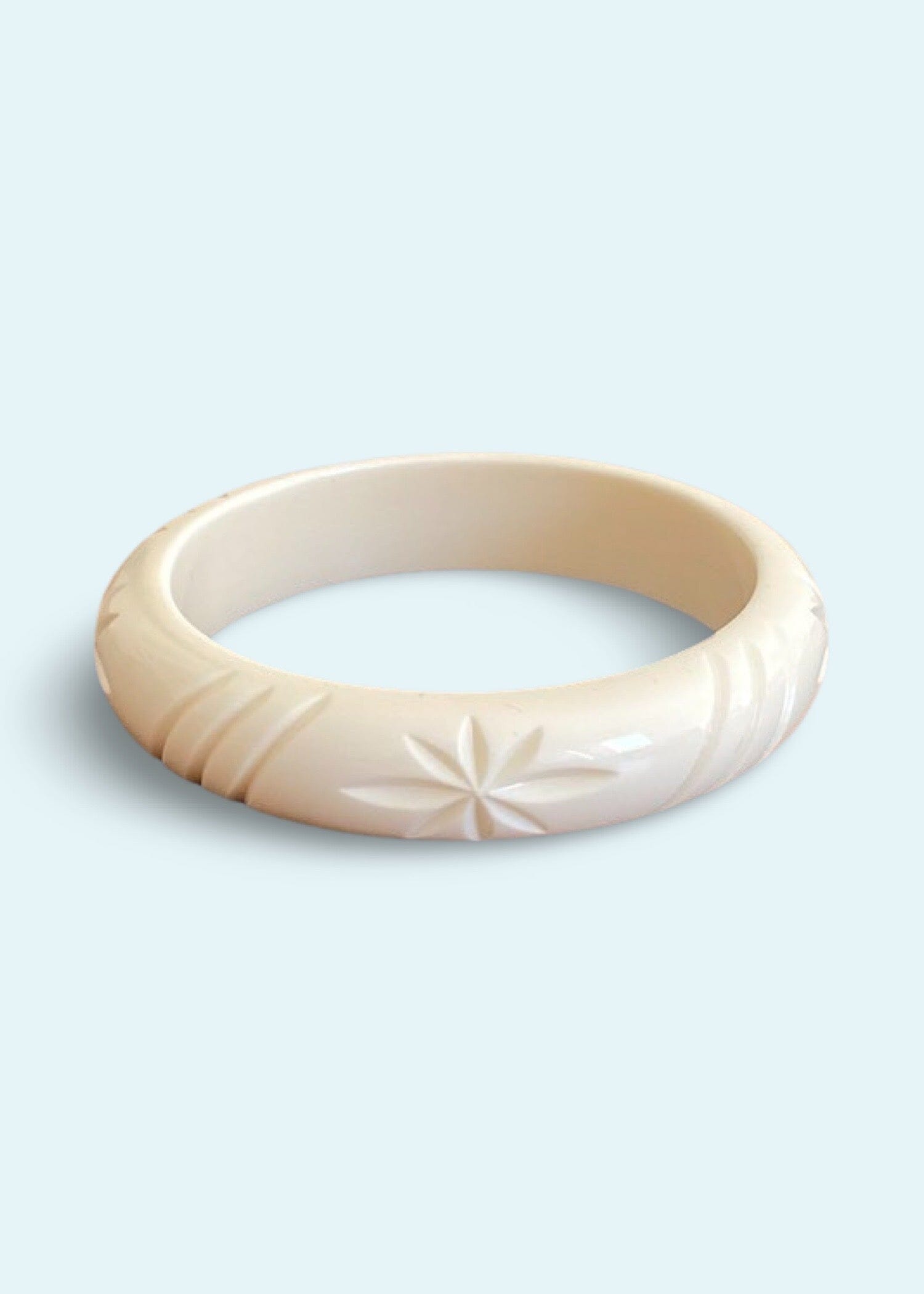 Smalt armbånd i vintage stil, Cream Accessories Rock It Rosie