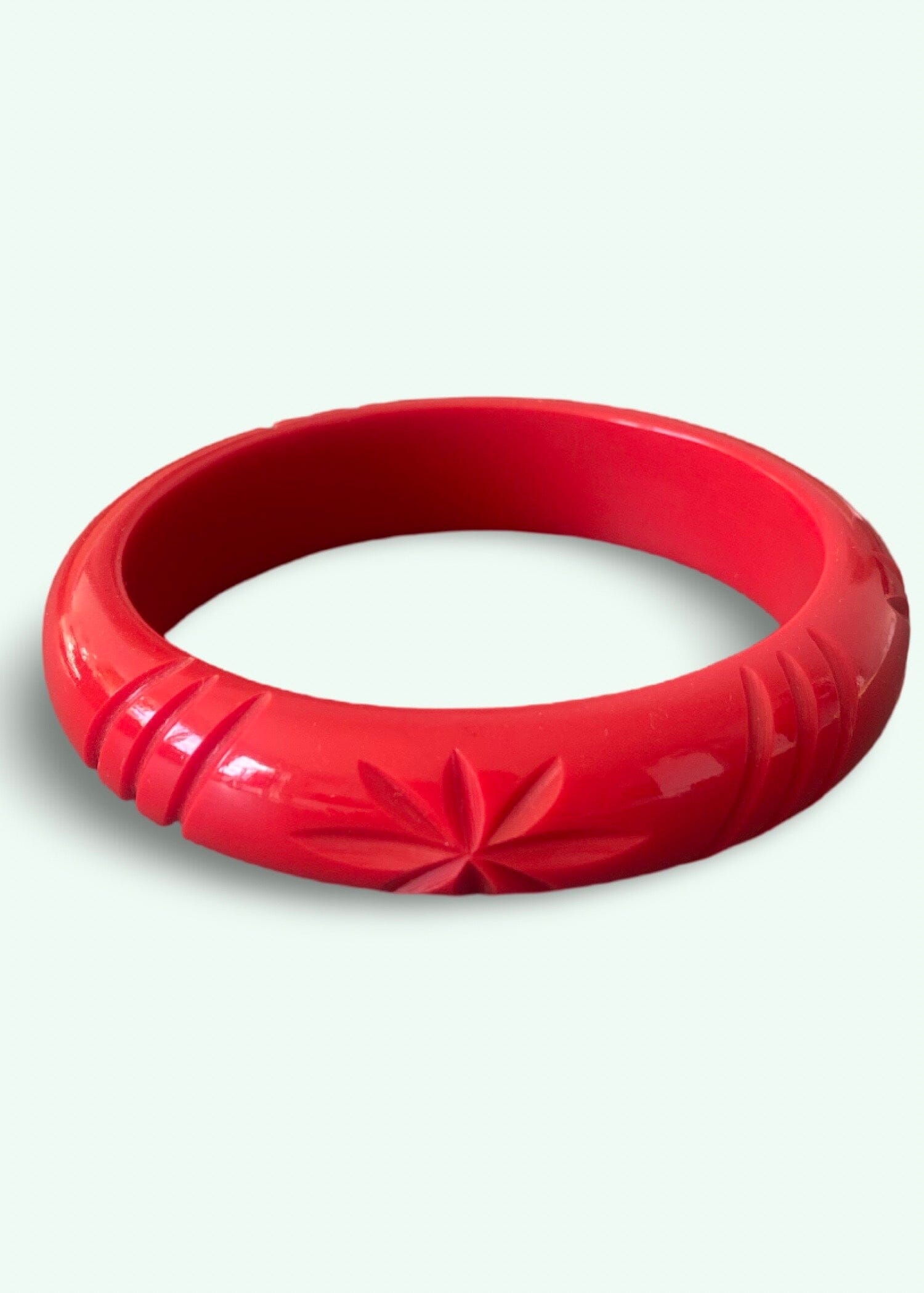Smalt armbånd i vintage stil, rød Accessories Rock It Rosie