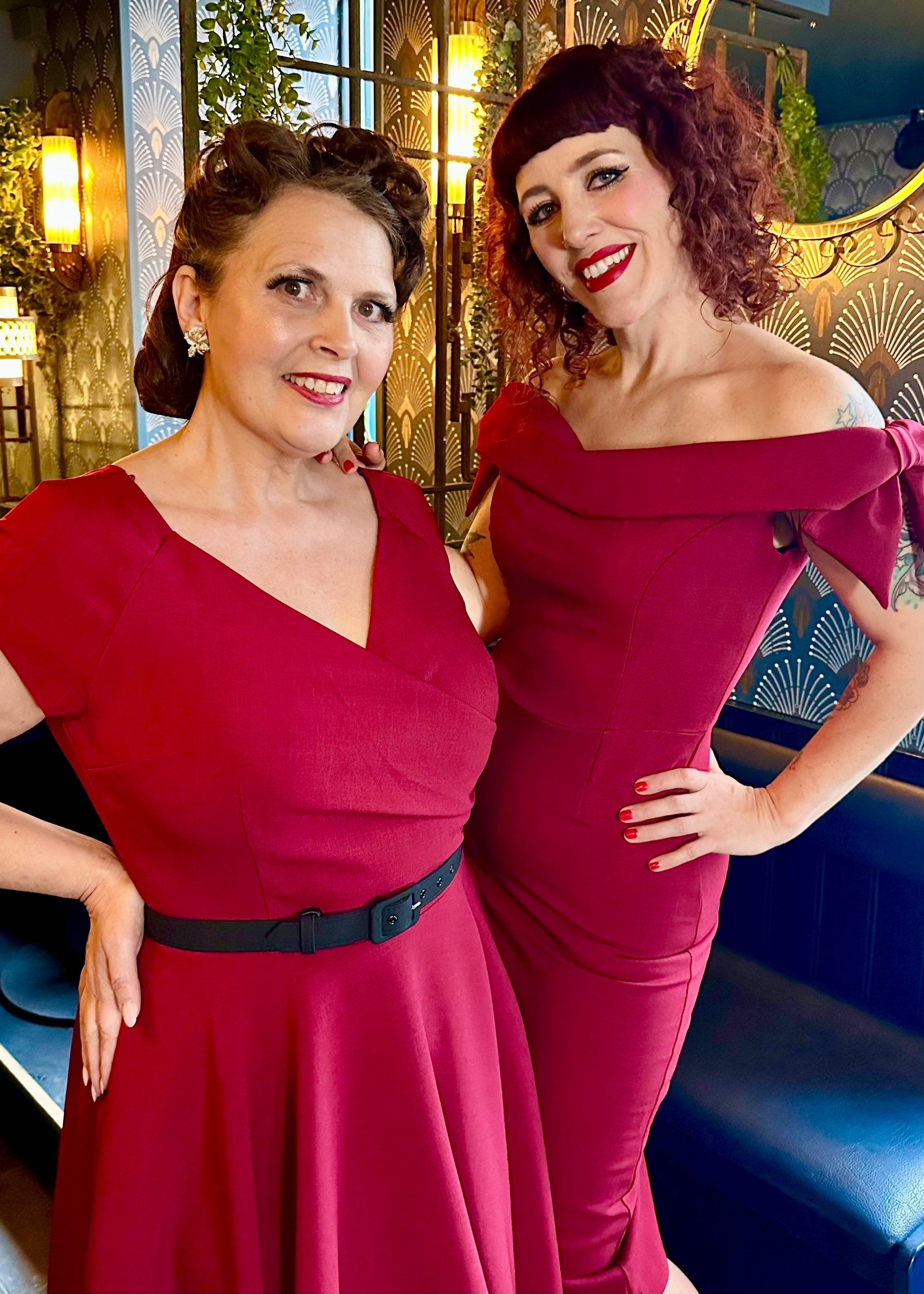 Tilly pencil kjole i Bordeaux swing kjole Pretty Dress Company
