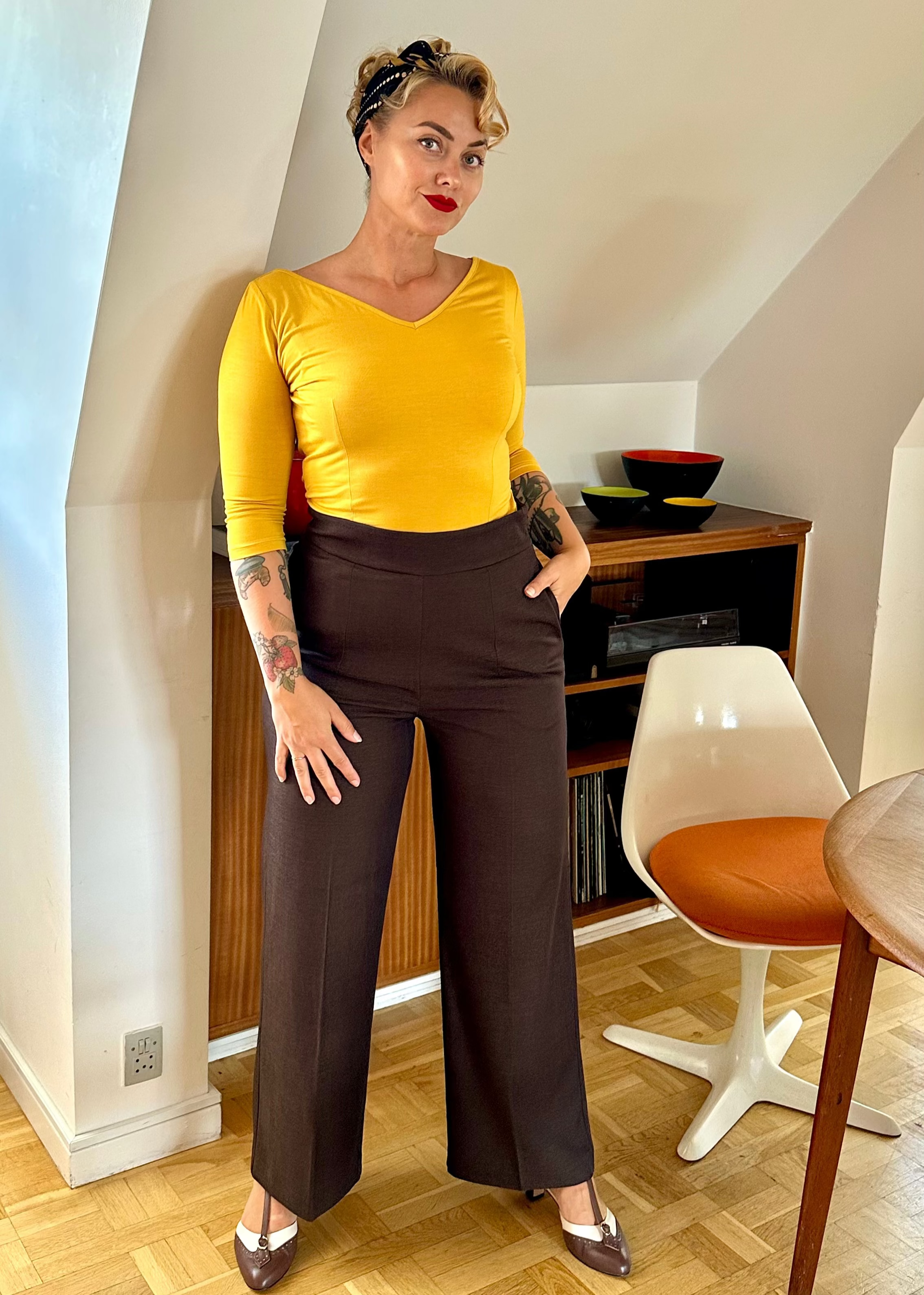 Vendbar boatneck top i mustard jersey top Daisy Dapper