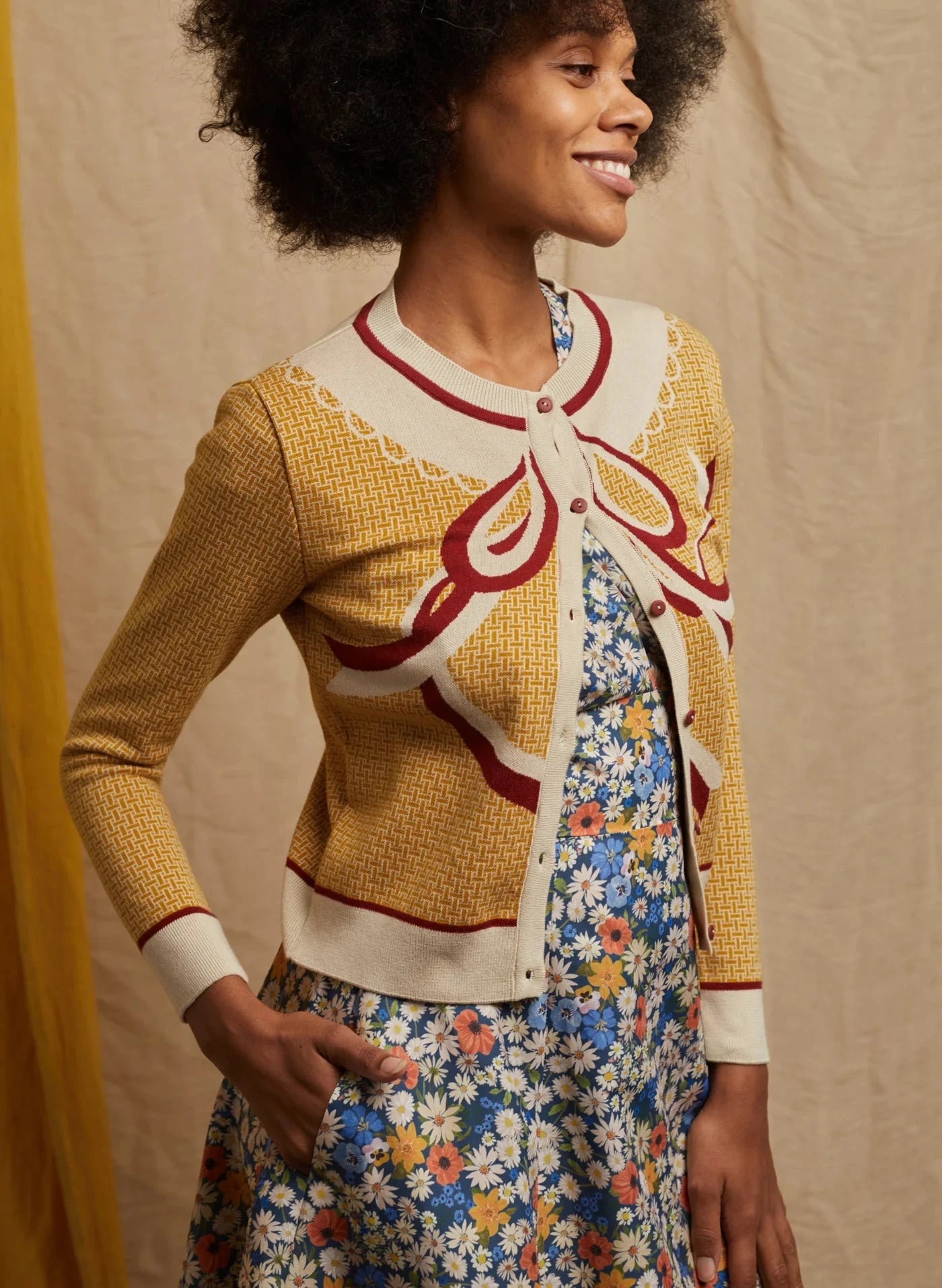 Vera Cardigan – Mustard Ribbons Strik Palava