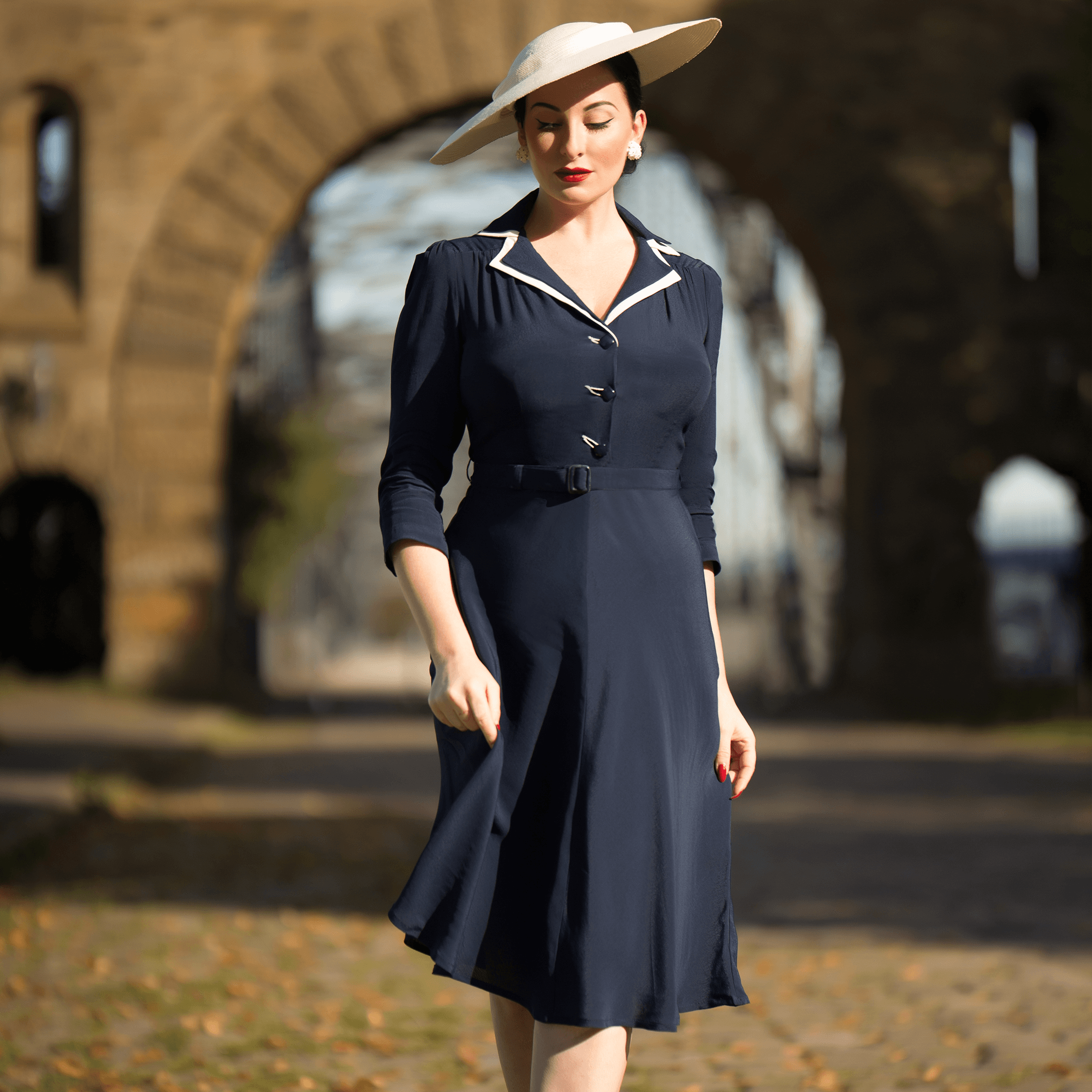 Bloomsbury: Lisa-Mae skjortekjole i navy Seamstress Of Bloomsbury