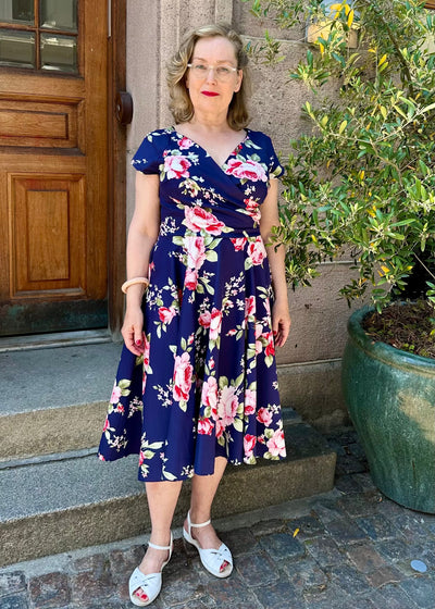 1950'er Hourglass swingkjole navy Chartwell swing kjole Pretty Dress Company 