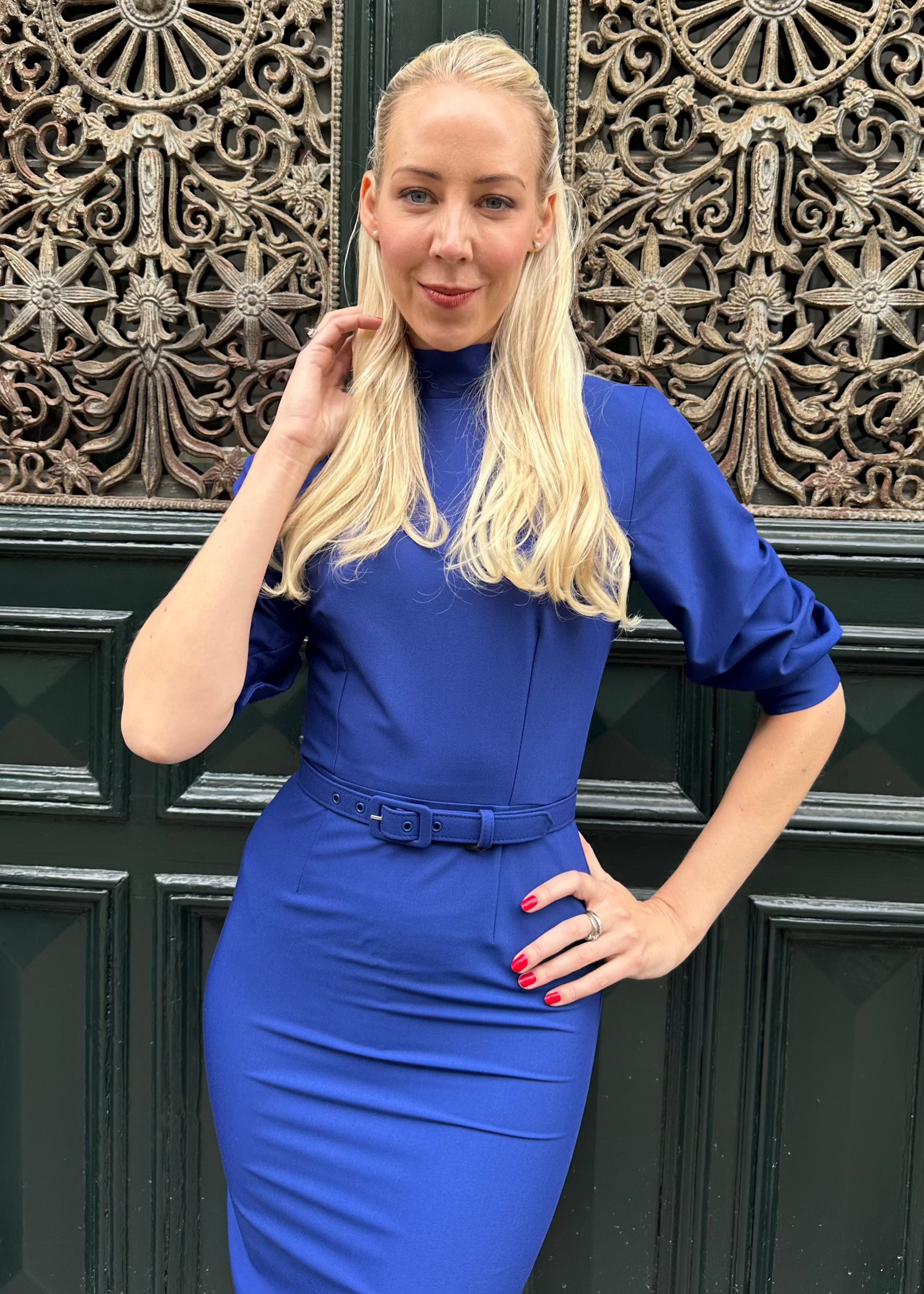 Audrey turtleneck kjole i kongeblå Kjoler Daisy Dapper 