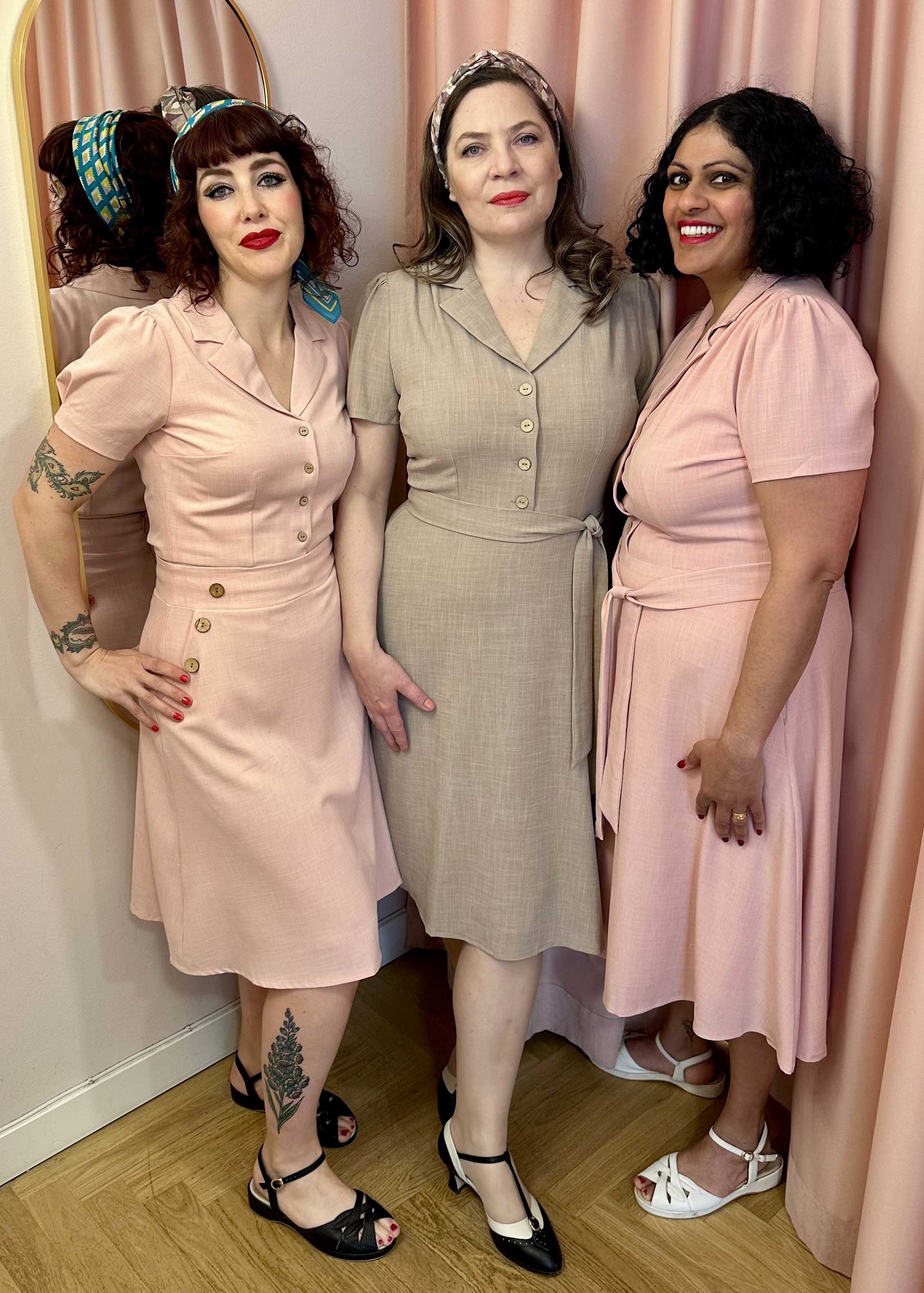 Betty kortærmet skjortekjole i sand beige Kjoler Daisy Dapper 