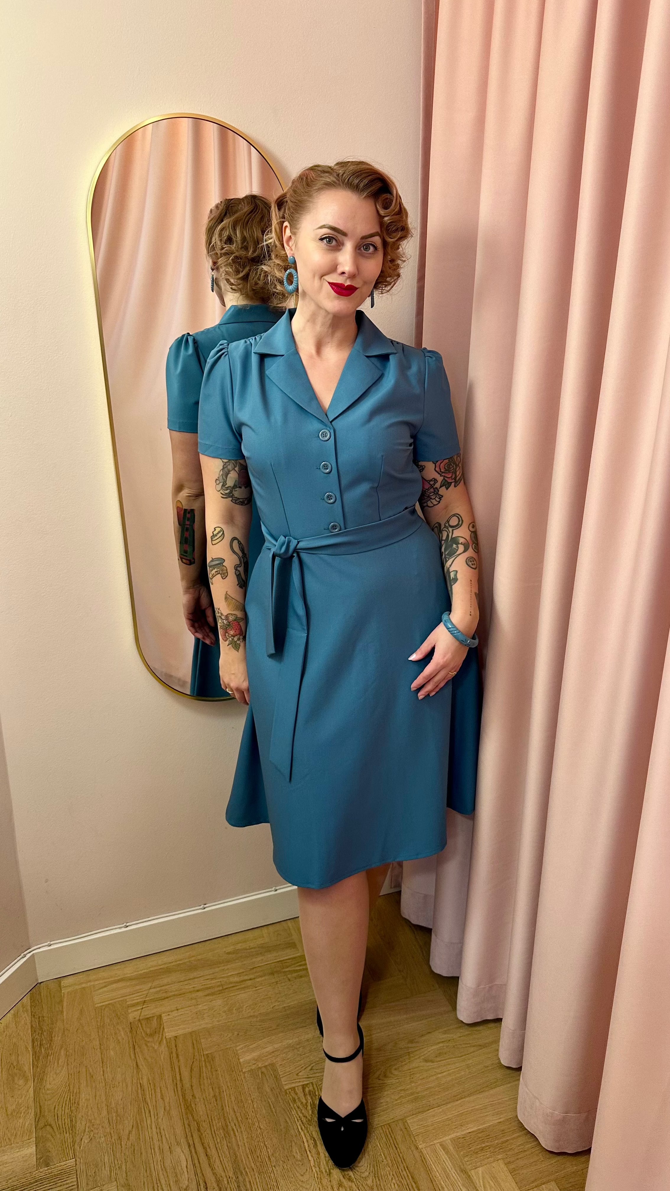 Betty skjortekjole i Air force blue skjortekjole Daisy Dapper 