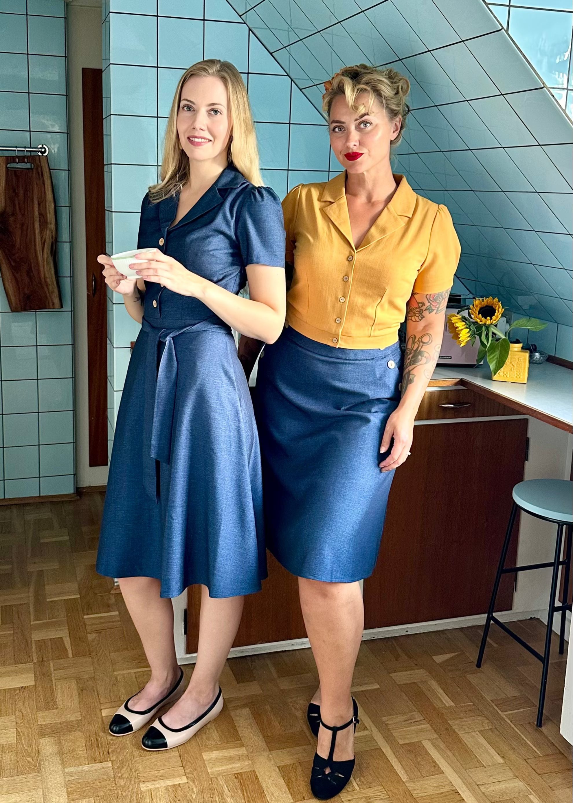 Betty skjortekjole i mørk denim blå Kjoler Daisy Dapper 