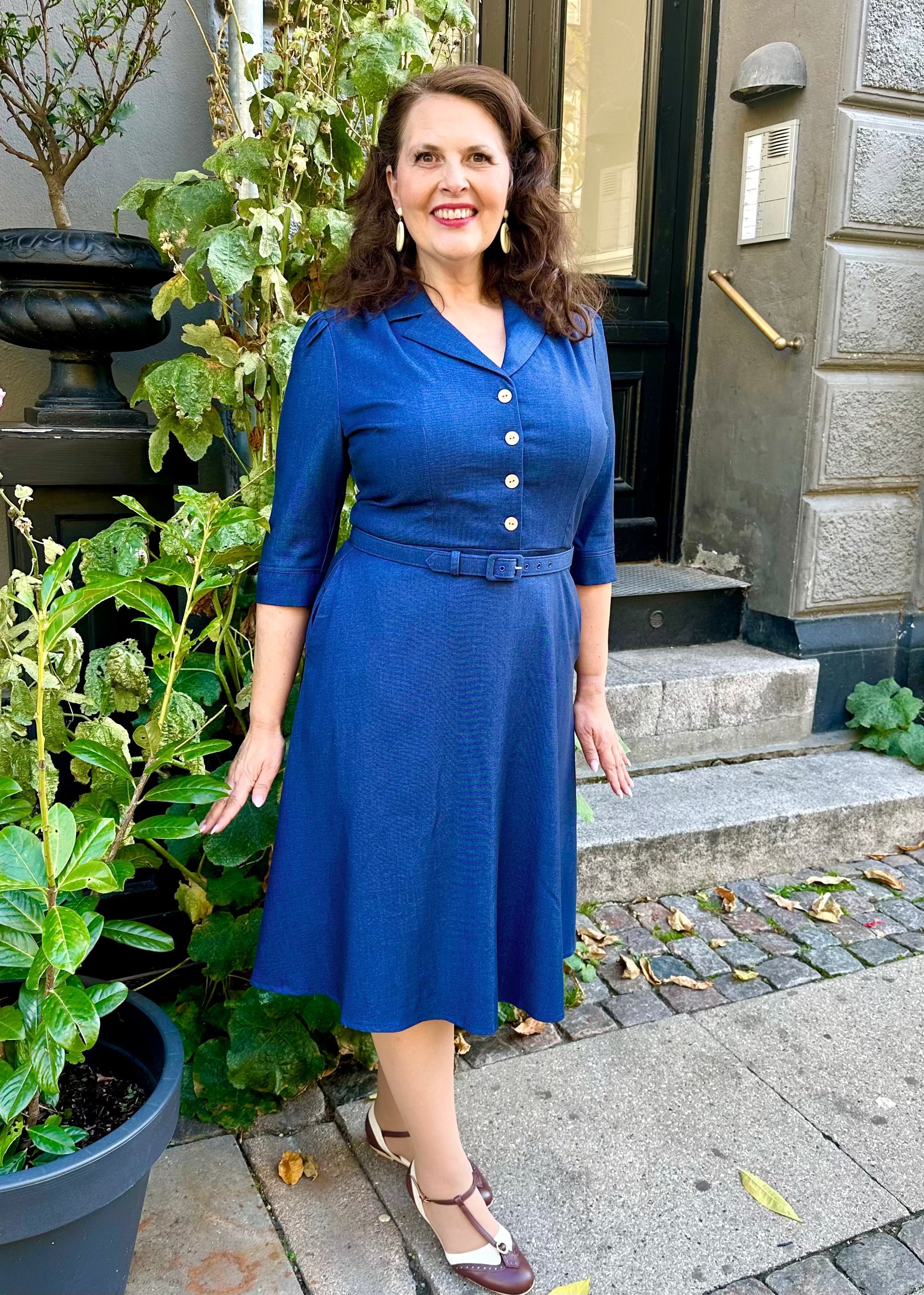 Betty skjortekjole med 3/4 ærmer i blå denim-look skjortekjole Daisy Dapper 