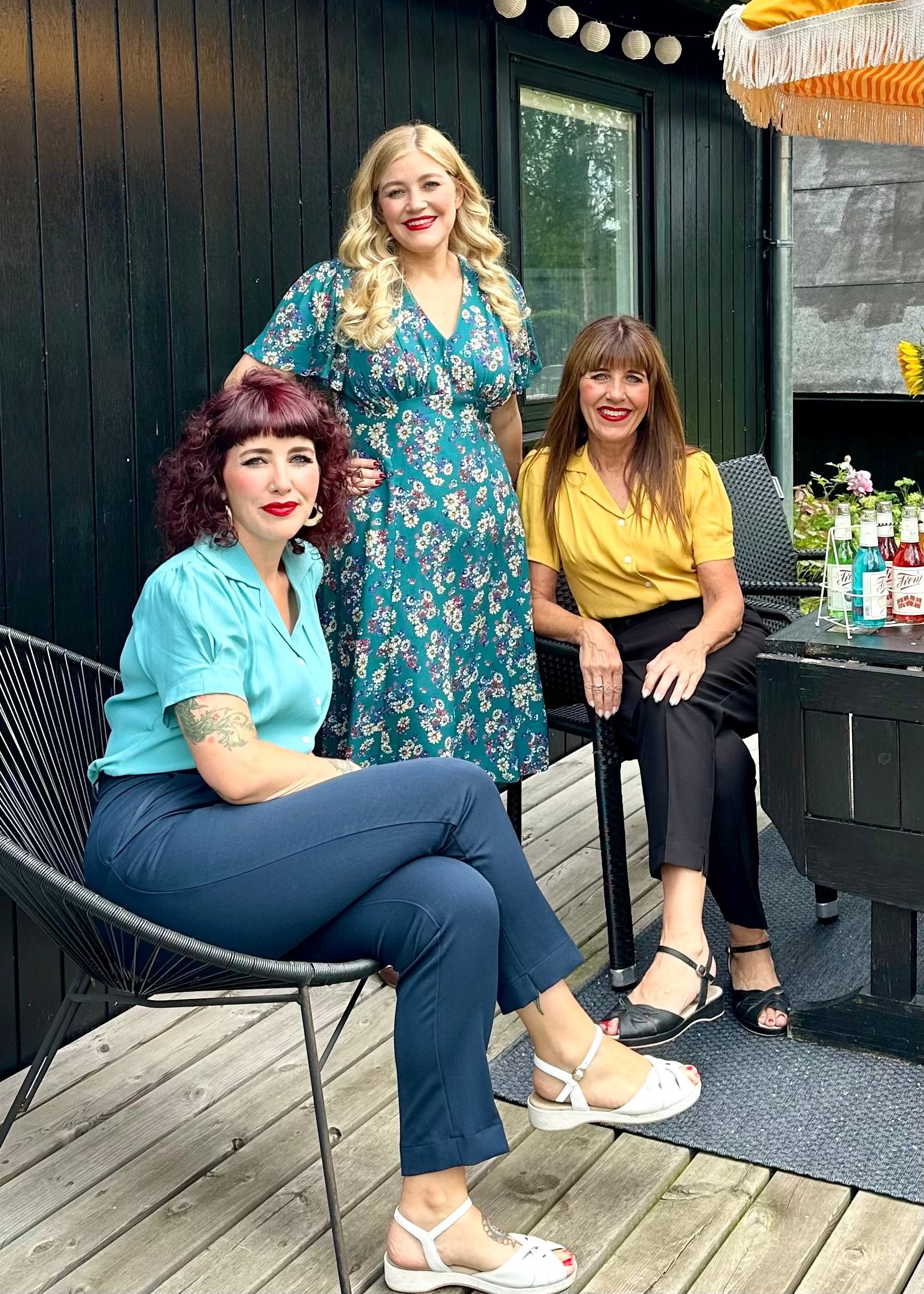 Betty Tea dress, A-line kjole i petroleum med marguerit print Kjoler Weekend Doll 