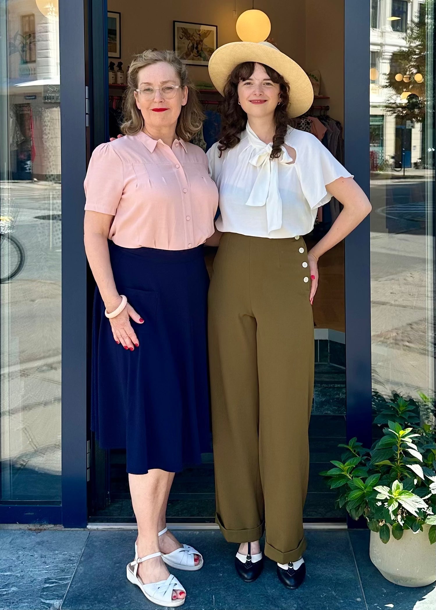 Højtaljede swing bukser i khaki bukser House of Foxy 