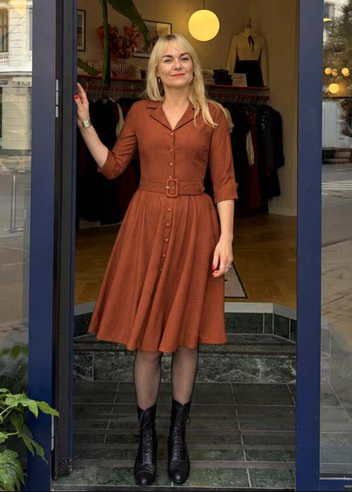 Betty skjortklänning med 3/4-ärmar - rust linen look