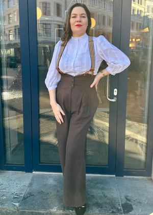 Miss Fancy Pants Slacks i brun hør bukser Emmy Design 