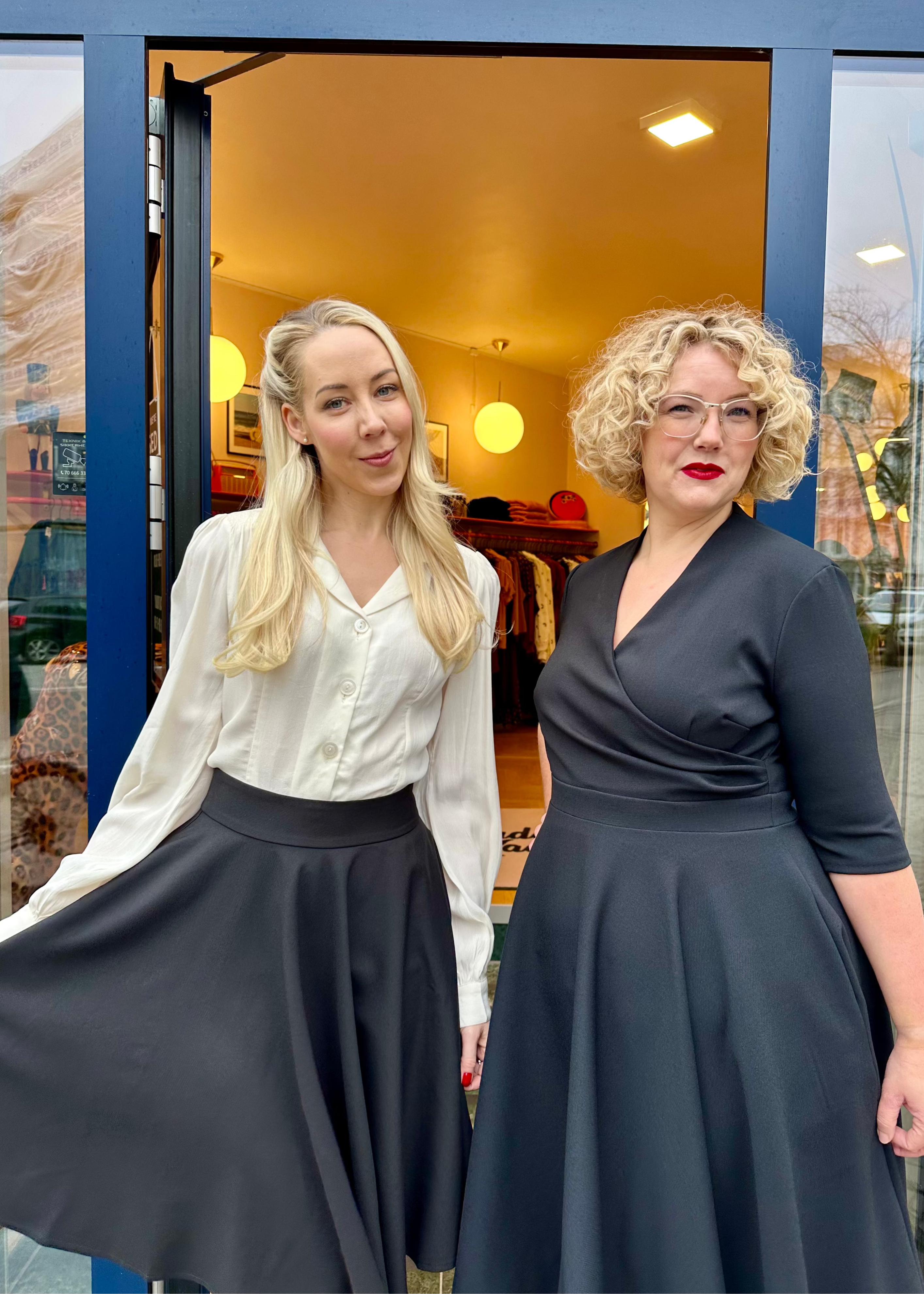 Poppy vintage stils Skjortebluse i creme langærmet skjorte Seamstress Of Bloomsbury 
