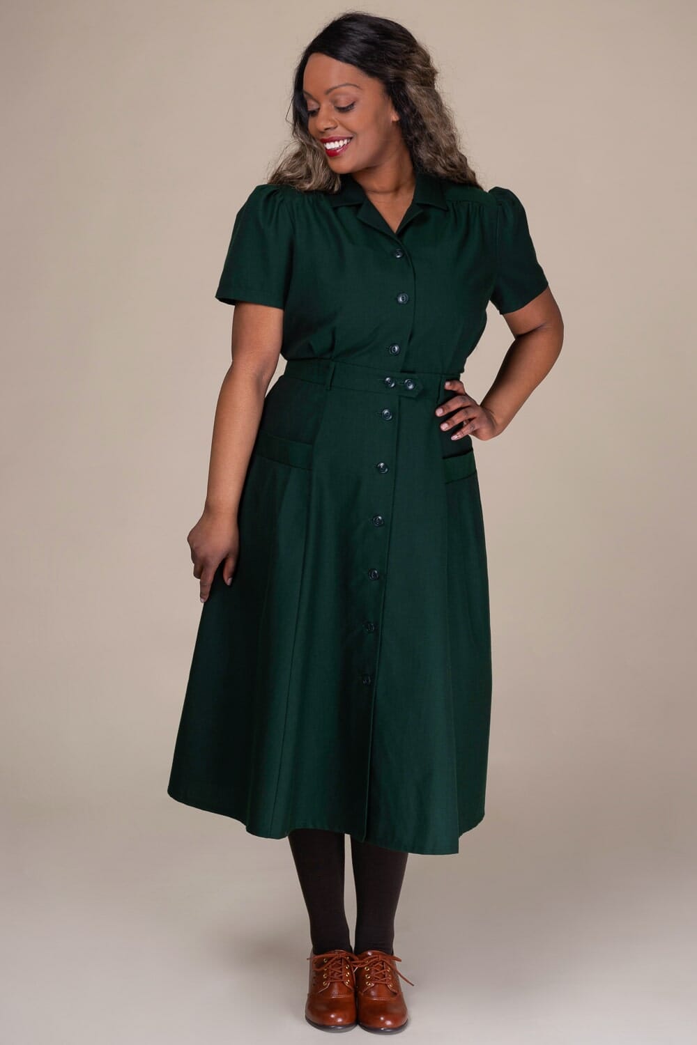 The 9-to-5-dress i flaskegrøn Kjoler Emmy Design 