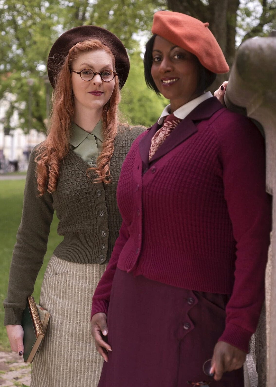 The Cable Knit College Cardigan - Grøn cardigan Emmy Design 